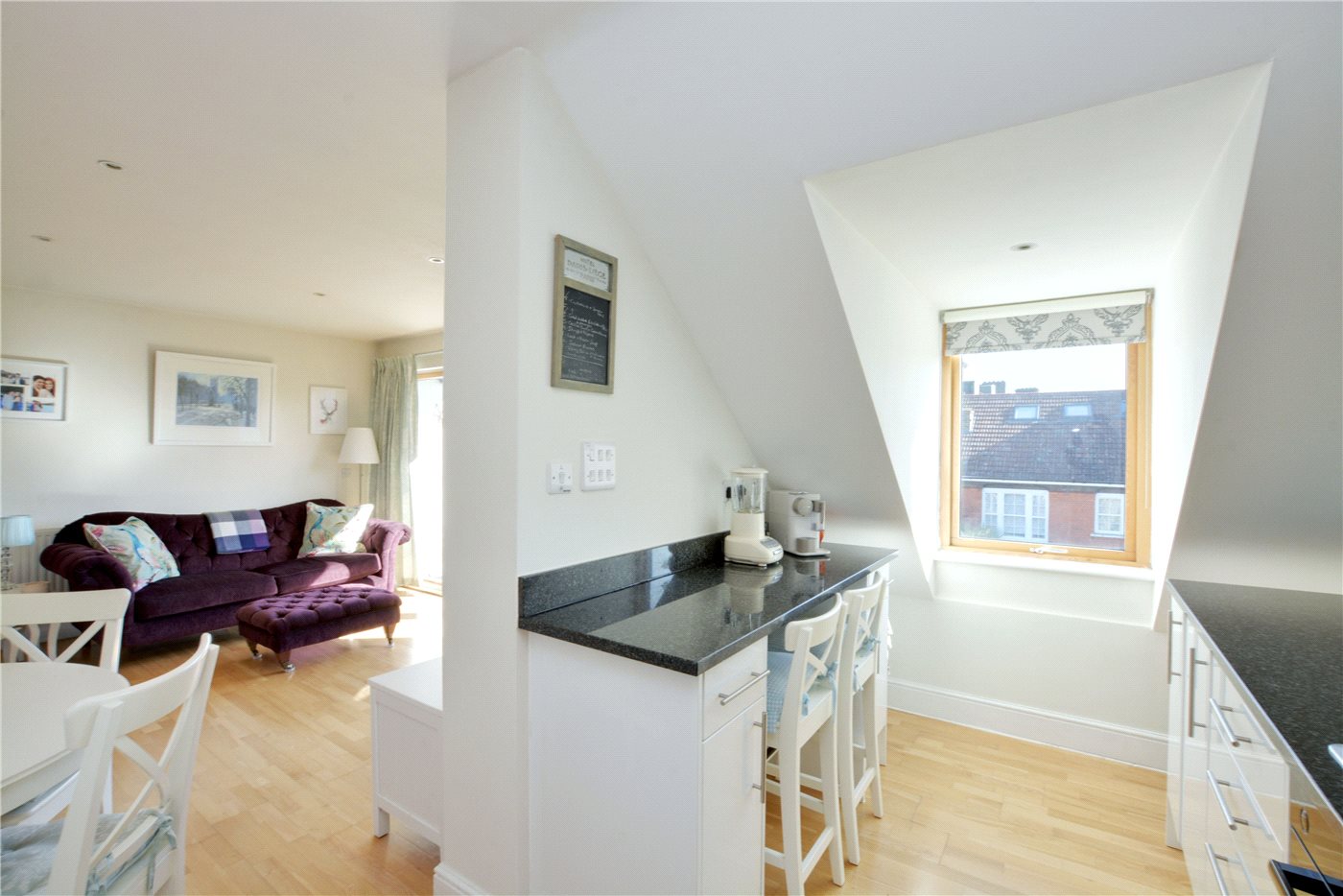 Kitchen/Reception